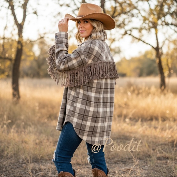 Fantastic Fawn Tops - FANTASTIC FAWN button up fringe back shacket S M L